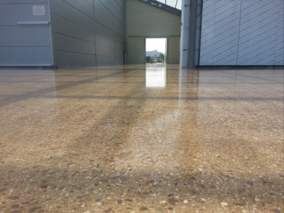 안성 콘크리트 바닥광택｜강화재 도포로 유지보수 걱정 없는 바닥시공