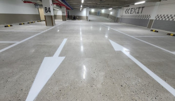 분당 대형 상가 주차장 콘크리트폴리싱 시공사례 (2,000m²)1. 현장 상황과 문제점이번 시공 현장은 분당의 대형..